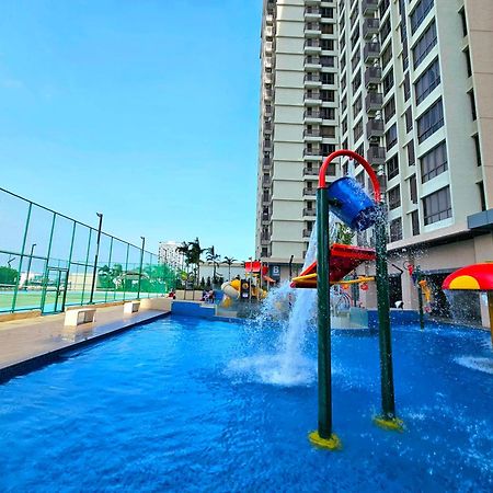 Bali Residence Waterpark Executive Suites Melaka By Ggm Malacca Exterior foto