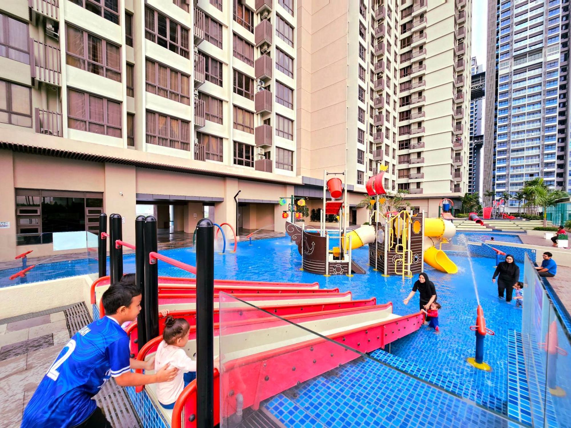 Bali Residence Waterpark Executive Suites Melaka By Ggm Malacca Exterior foto