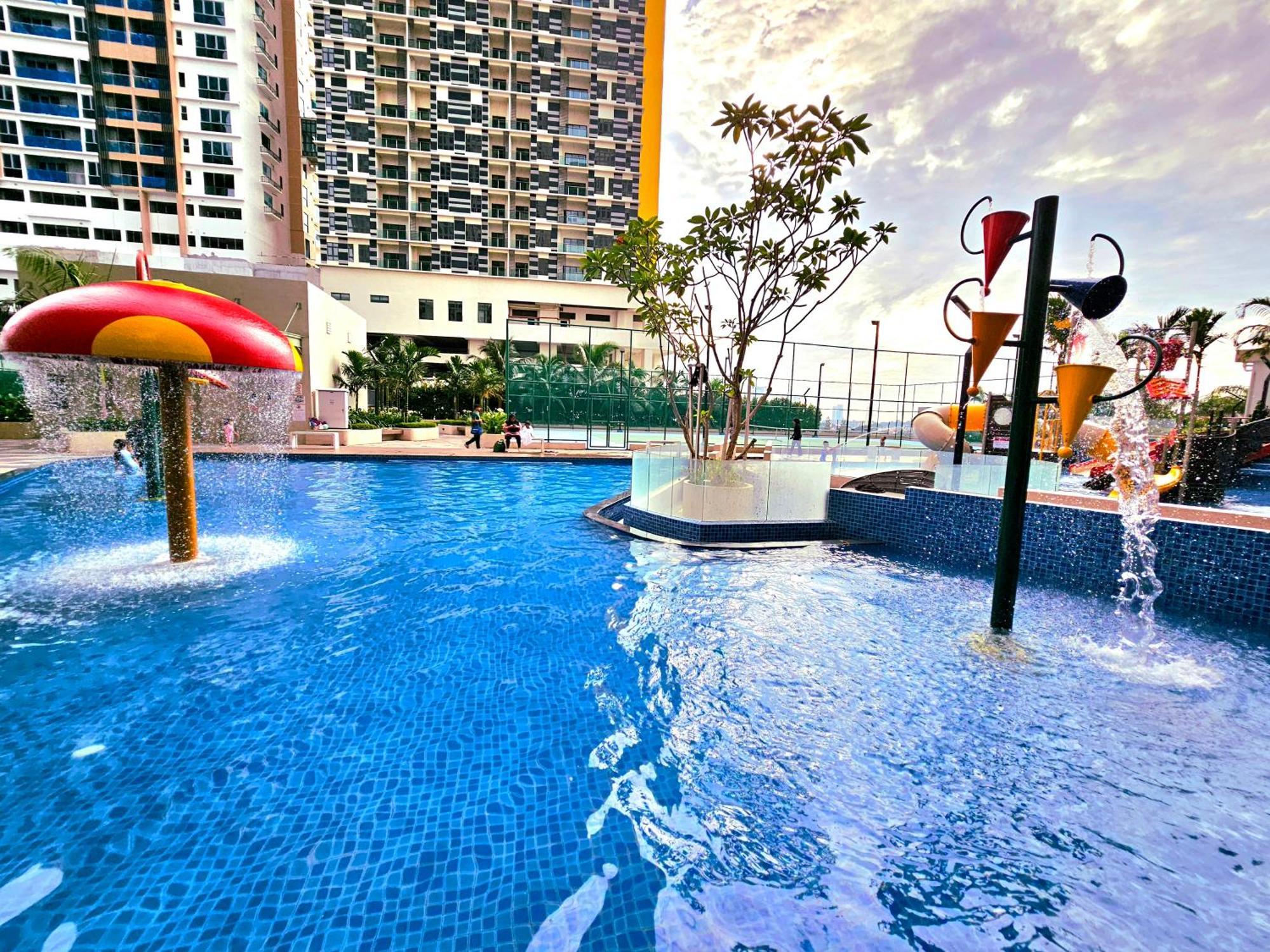 Bali Residence Waterpark Executive Suites Melaka By Ggm Malacca Exterior foto