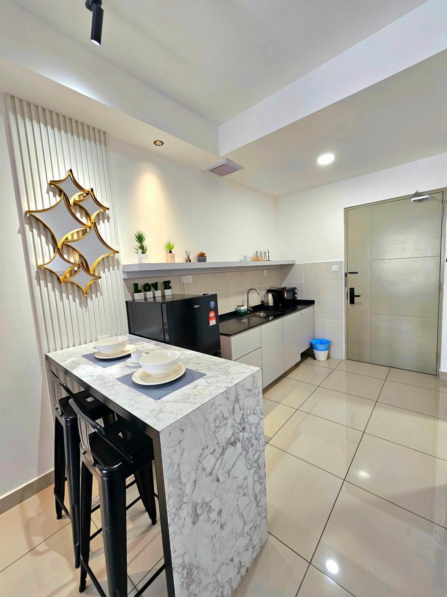 Bali Residence Waterpark Executive Suites Melaka By Ggm Malacca Exterior foto